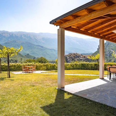 Bujtina Lumo & Pool Villa Permet Luaran gambar