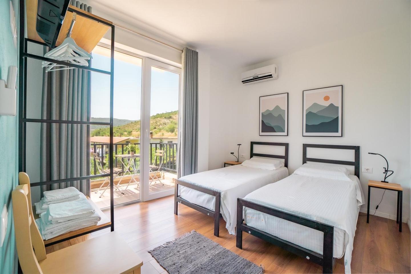 Bujtina Lumo & Pool Villa Permet Luaran gambar