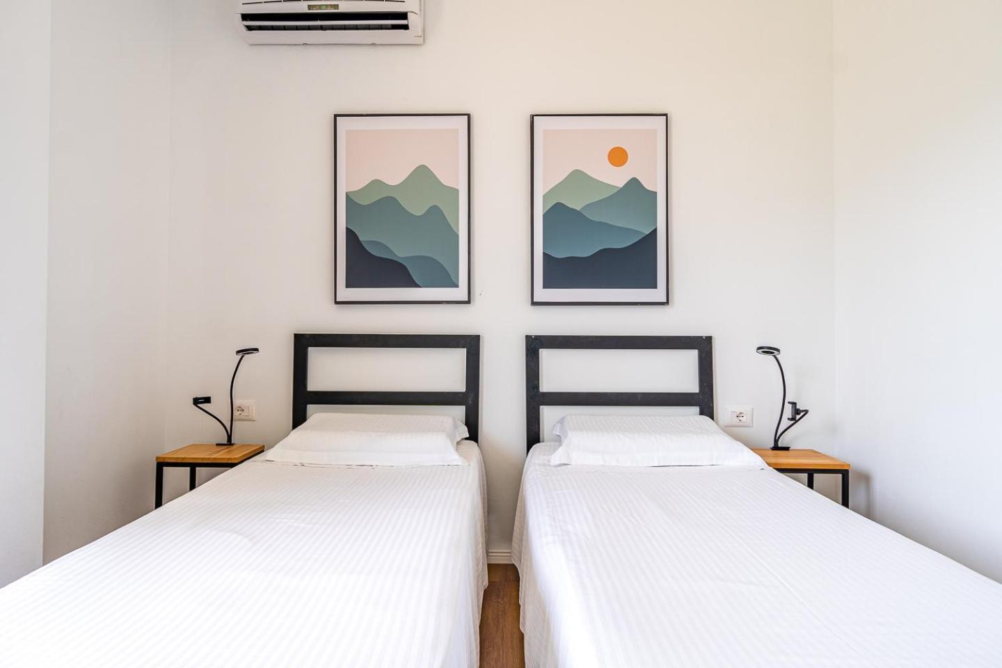 Bujtina Lumo & Pool Villa Permet Luaran gambar