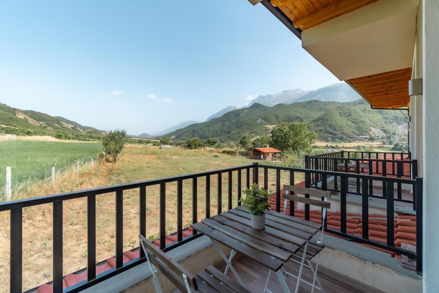 Bujtina Lumo & Pool Villa Permet Luaran gambar