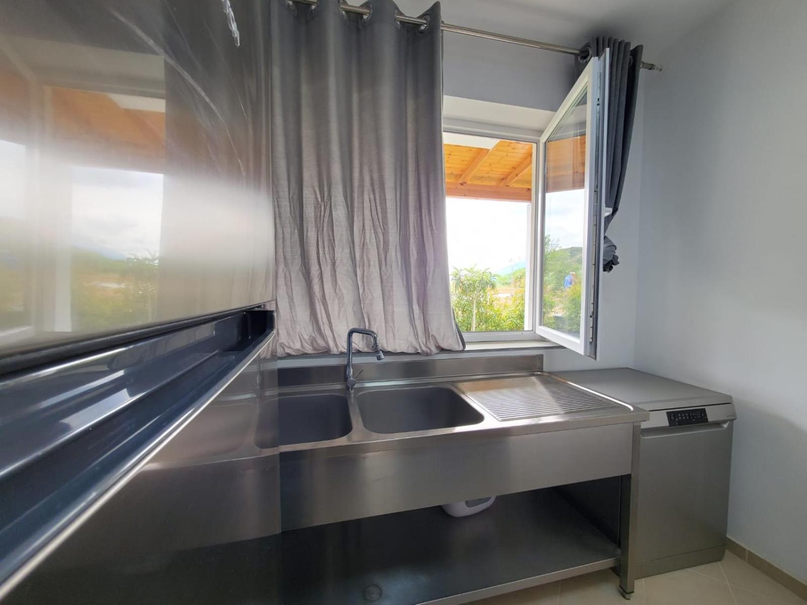 Bujtina Lumo & Pool Villa Permet Luaran gambar